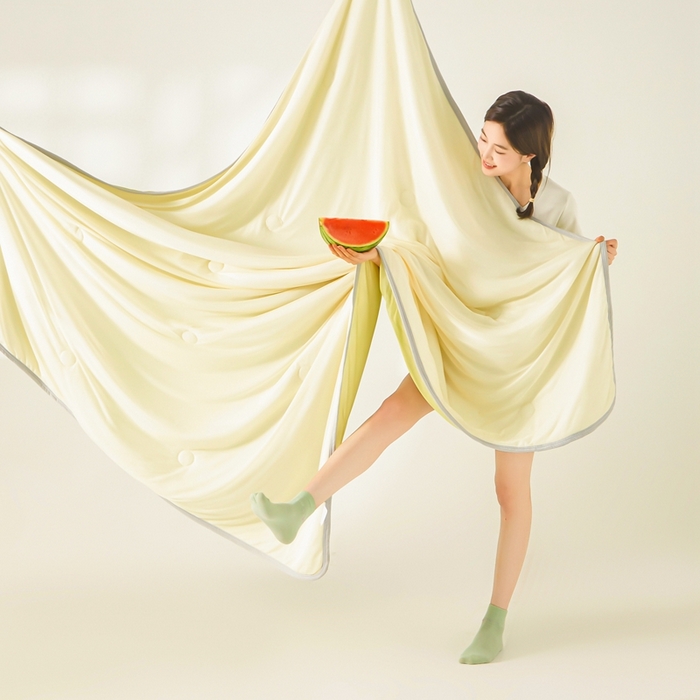 91家纺网 家纺一手货源 找家纺 美梦里 2025新款凉感丝夏被西瓜被夏凉被瓜瓜空调被子 清爽柠檬