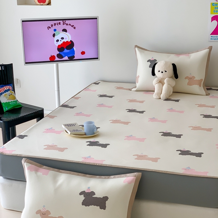 91家纺网 家纺一手货源 找家纺 昔可家纺 2024新款冰藤席床笠款--卡通系列 生日帽狗狗