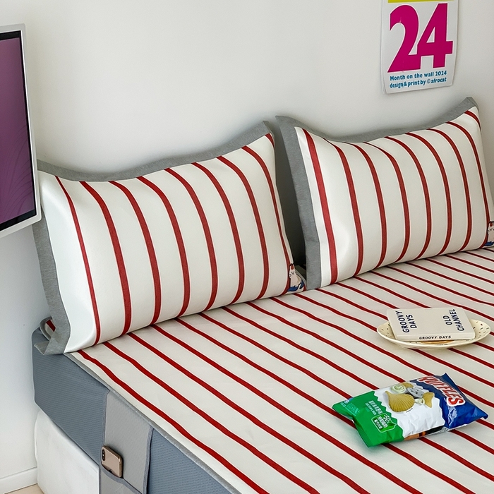 91家纺网 家纺一手货源 找家纺 昔可家纺 2024新款大版数码印花冰藤席床笠款 苹果猫咪