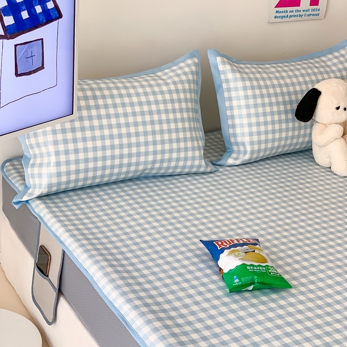 91家纺网 家纺一手货源 找家纺 昔可家纺 2024新款冰藤席床笠款--简约系列 格子蓝