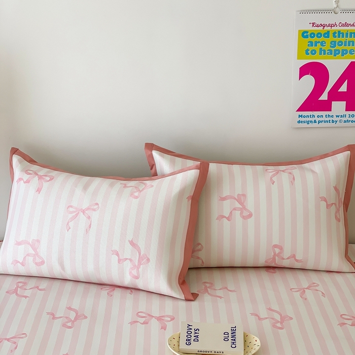 91家纺网 家纺一手货源 找家纺 昔可家纺 2024新款冰藤席床笠款--卡通系列 条纹丝带蝴蝶结