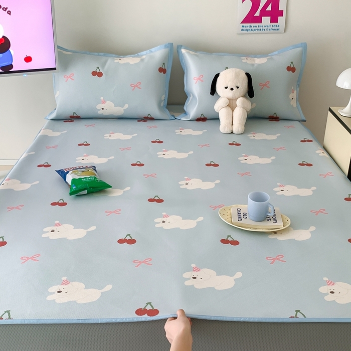 91家纺网 家纺一手货源 找家纺 昔可家纺 2024新款冰藤席床笠款--卡通系列 樱桃狗狗