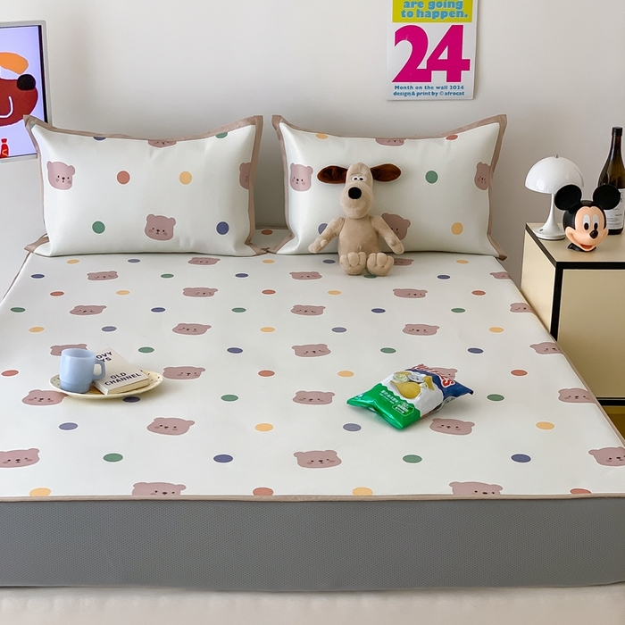 91家纺网 家纺一手货源 找家纺 昔可家纺 2024新款冰藤席床笠款--卡通系列 彩色波点熊