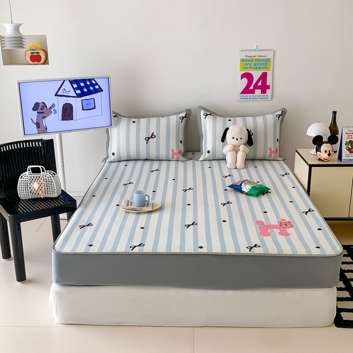 91家纺网 家纺一手货源 找家纺 昔可家纺 2024新款大版数码印花冰藤席床笠款 蝴蝶结狗狗