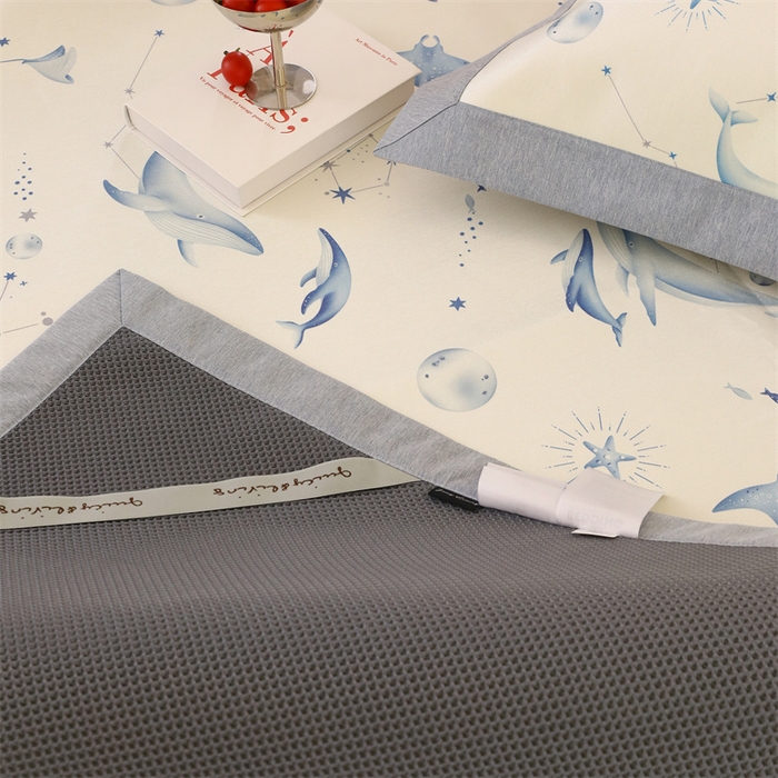 91家纺网 家纺一手货源 找家纺 JUICY 橘滋家纺 2024新款高级感卡通可爱数码印花冰丝席（场景二） 云鲸梦