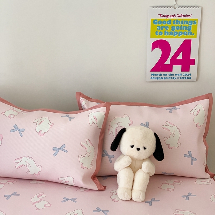 91家纺网 家纺一手货源 找家纺 昔可家纺 2024新款冰藤席床笠款--卡通系列 蝴蝶结小兔