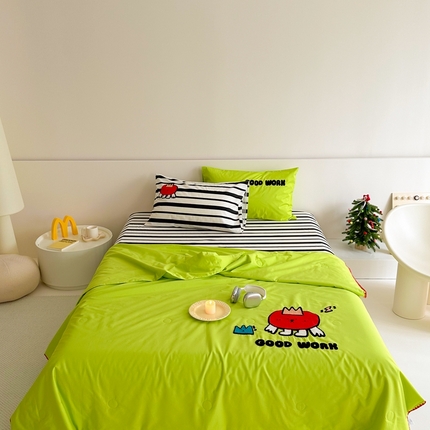 91家纺网 家纺一手货源 找家纺 珺柔家纺 2024新款毛巾绣三角针夏被四件套 番茄果果