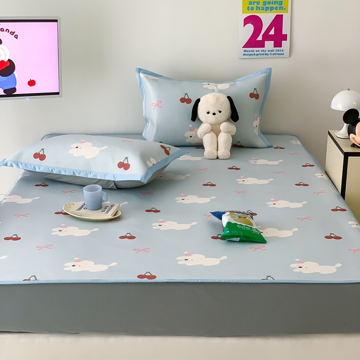 91家纺网 家纺一手货源 找家纺 昔可家纺 2024新款冰藤席床笠款--卡通系列 樱桃狗狗