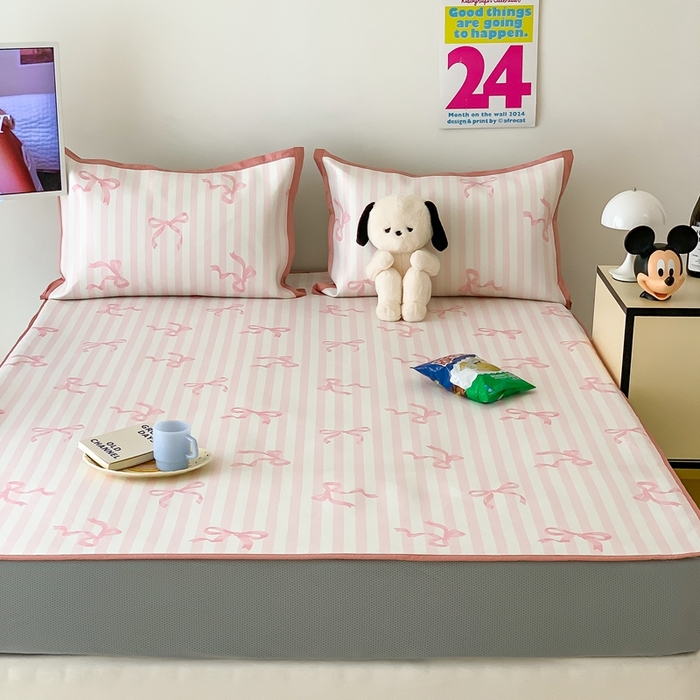 91家纺网 家纺一手货源 找家纺 昔可家纺 2024新款冰藤席床笠款--卡通系列 条纹丝带蝴蝶结