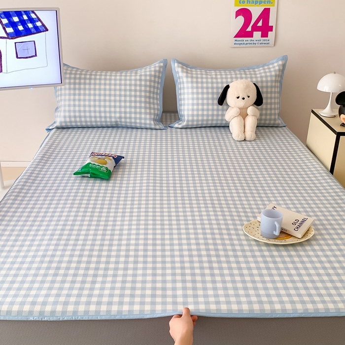 91家纺网 家纺一手货源 找家纺 昔可家纺 2024新款冰藤席床笠款--简约系列 格子蓝