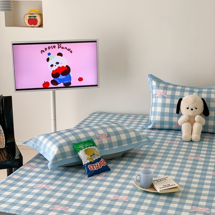 91家纺网 家纺一手货源 找家纺 昔可家纺 2024新款冰藤席床笠款--卡通系列 蓝格蝴蝶结