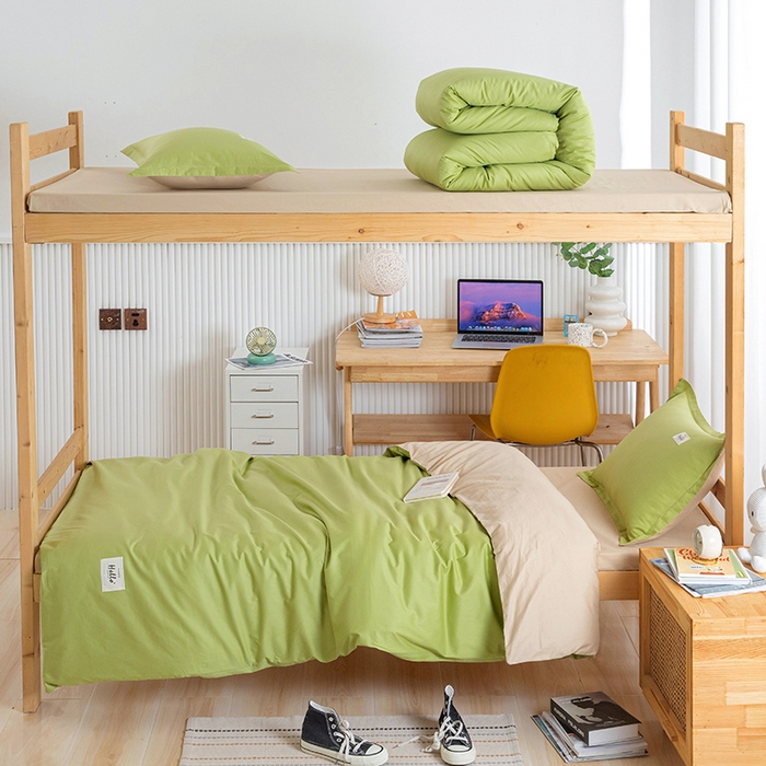 91家纺网 家纺一手货源 找家纺 鑫宇家纺 2025新款13372全棉纯色双拼学生宿舍三件套六件套浅绿+卡其