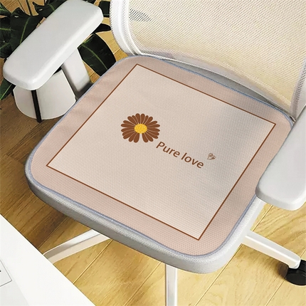 91家纺网 家纺一手货源 找家纺 芙宁娜 2023新款 四季款网格空气层复合布卡通学生福利坐垫 小雏菊杏