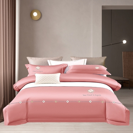 91家纺网 家纺一手货源 找家纺 浩情国际 2026四季款斜纹木棉绣花梵客雅系列四件套 梵克雅-雅黛粉