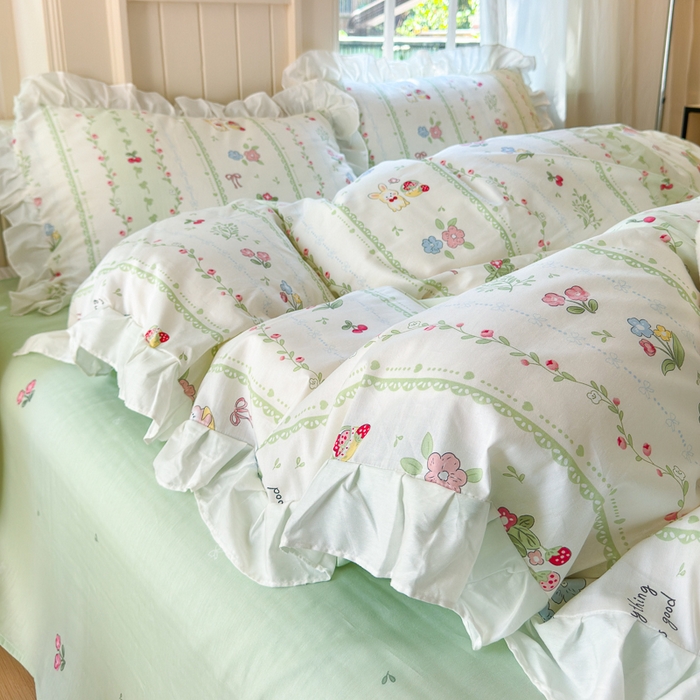 91家纺网 家纺一手货源 找家纺 清雅福 2024新款喷气全棉13372韩版花边款单枕套 草莓兔花边款