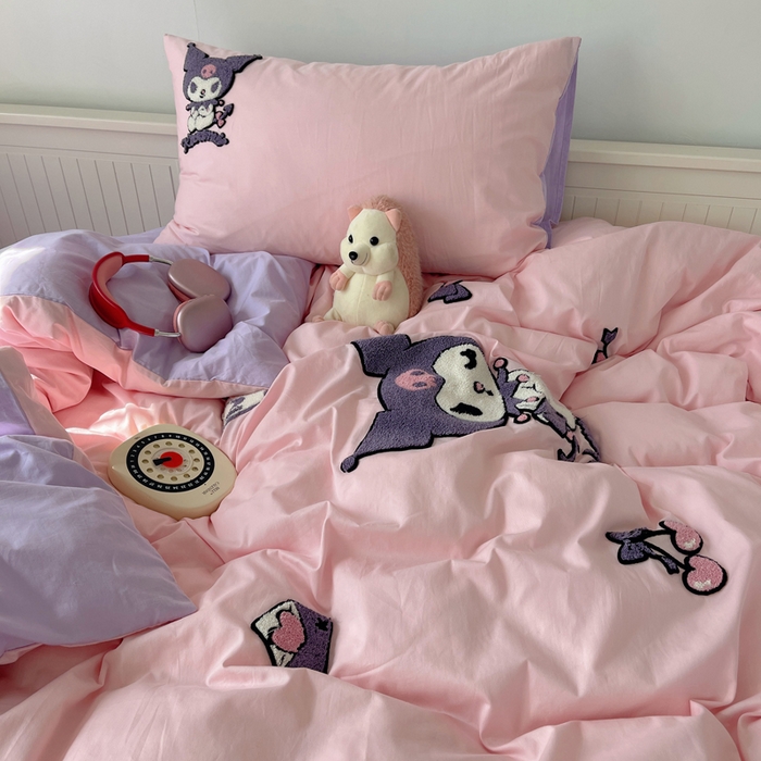 91家纺网 家纺一手货源 找家纺 金爱家 2024新款卡通纯棉毛巾绣四件套 毛巾绣-睡梦库洛米粉