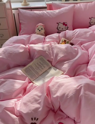 91家纺网 家纺一手货源 找家纺 金爱家 2024新款卡通纯棉毛巾绣四件套 毛巾绣-甜粉kt