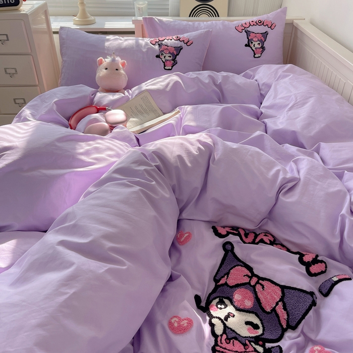 91家纺网 家纺一手货源 找家纺 金爱家 2024新款卡通纯棉毛巾绣四件套 毛巾绣-萌萌库洛米紫