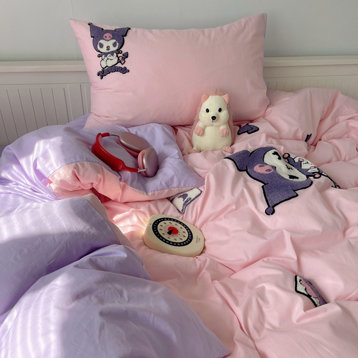 91家纺网 家纺一手货源 找家纺 金爱家 2024新款卡通纯棉毛巾绣四件套 毛巾绣-睡梦库洛米粉