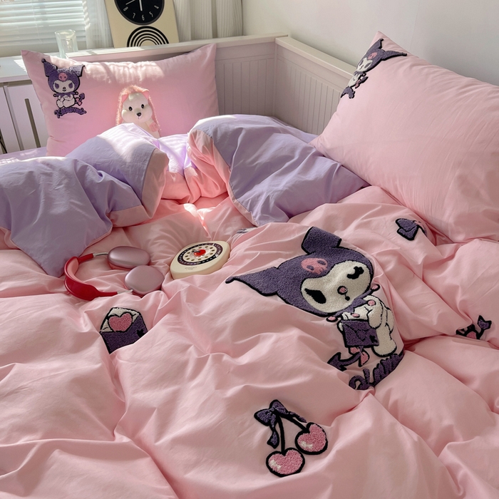 91家纺网 家纺一手货源 找家纺 金爱家 2024新款卡通纯棉毛巾绣四件套 毛巾绣-睡梦库洛米粉