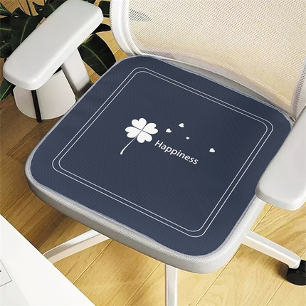 91家纺网 家纺一手货源 找家纺 （总）芙宁娜 2024新款 四季款网格空气层复合布卡通学生福利坐垫