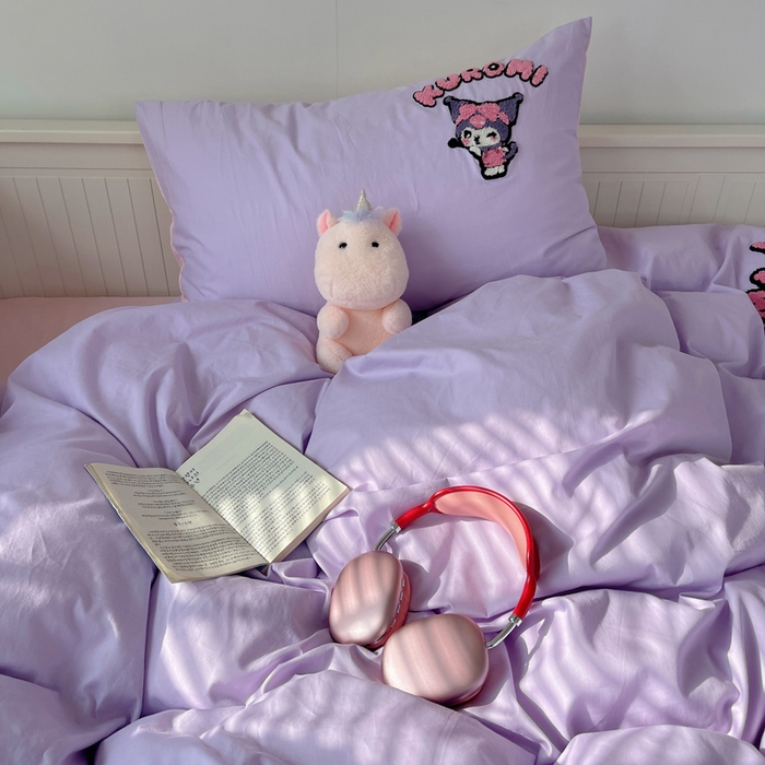 91家纺网 家纺一手货源 找家纺 金爱家 2024新款卡通纯棉毛巾绣四件套 毛巾绣-萌萌库洛米紫