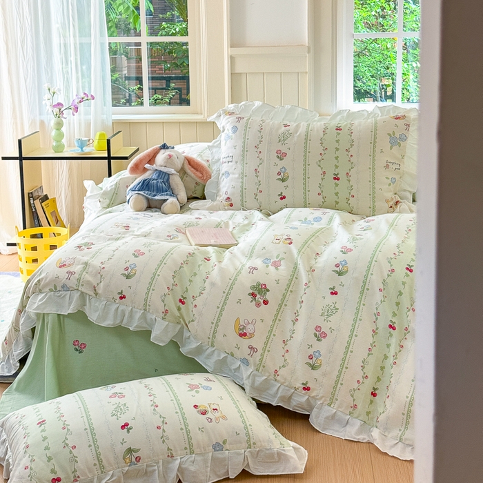 91家纺网 家纺一手货源 找家纺 清雅福 2024新款喷气全棉13372韩版花边款单枕套 草莓兔花边款