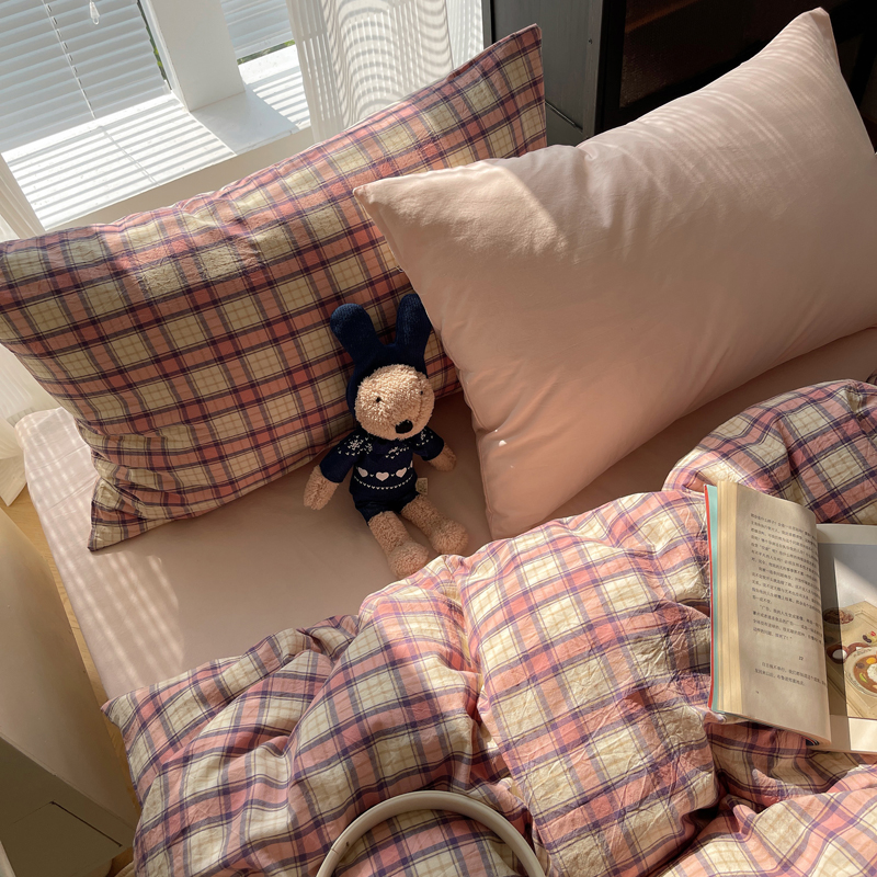 91家纺网 家纺一手货源 找家纺 （总）六巷胡同 2024新款INS盐系博主风格子混搭四件套