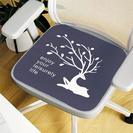 91家纺网 家纺一手货源 找家纺 （总）芙宁娜 2024新款 四季款网格空气层复合布卡通学生福利坐垫