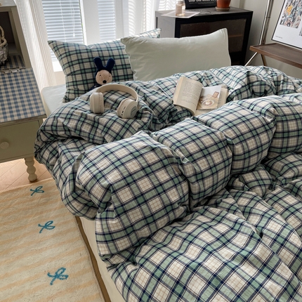 91家纺网 家纺一手货源 找家纺 六巷胡同 2024新款INS盐系博主风格子混搭四件套 布里恩茨-绿格