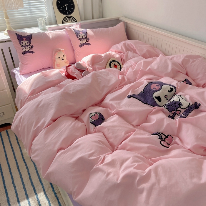 91家纺网 家纺一手货源 找家纺 金爱家 2024新款卡通纯棉毛巾绣四件套 毛巾绣-睡梦库洛米粉