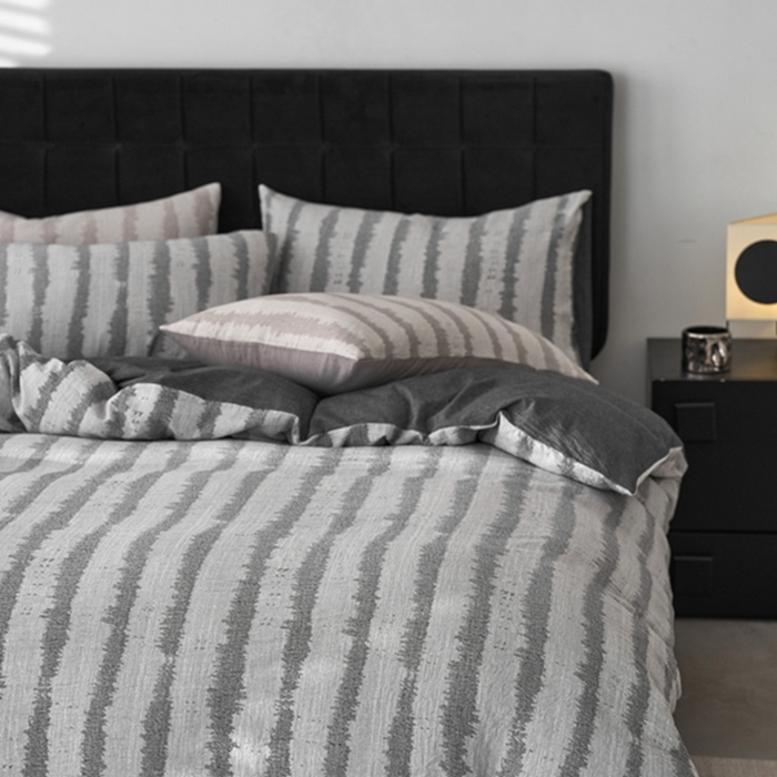 91家纺网 家纺一手货源 找家纺 安莱生活 2025新款三层纱大提花四件套-艾克拉 艾克拉-深灰