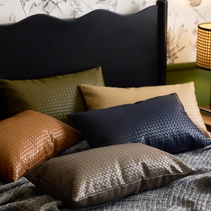 91家纺网 家纺一手货源 找家纺 （总）安莱生活 2024首款编制纹理皮革多功能家用简约创意皮枕