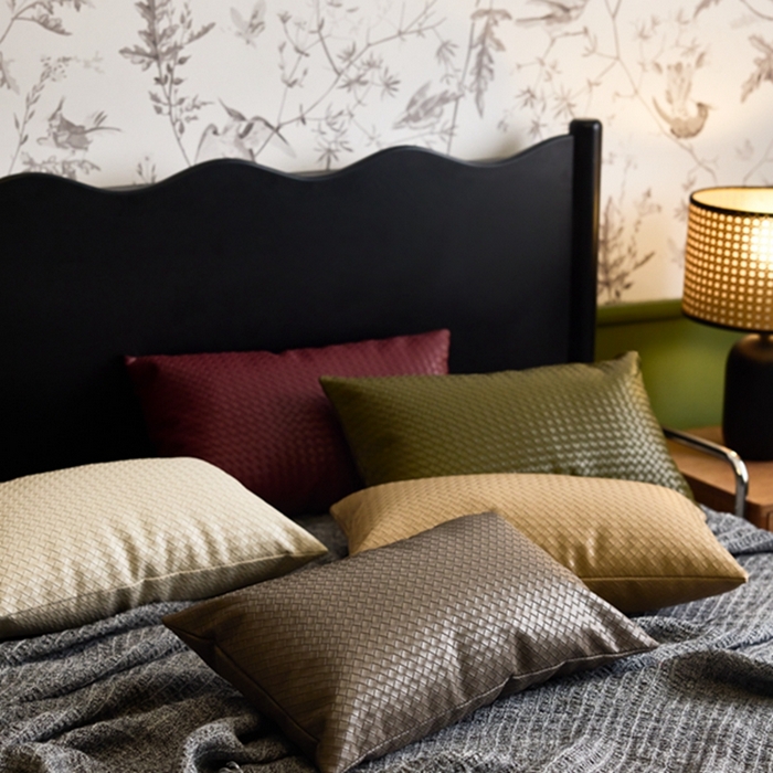 91家纺网 家纺一手货源 找家纺 （总）安莱生活 2024首款编制纹理皮革多功能家用简约创意皮枕