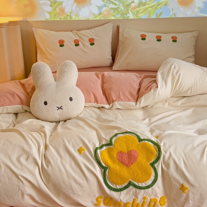 91家纺网 家纺一手货源 找家纺 艾橙家纺 2024新款超柔云朵棉毛巾绣四件套 花儿朵朵