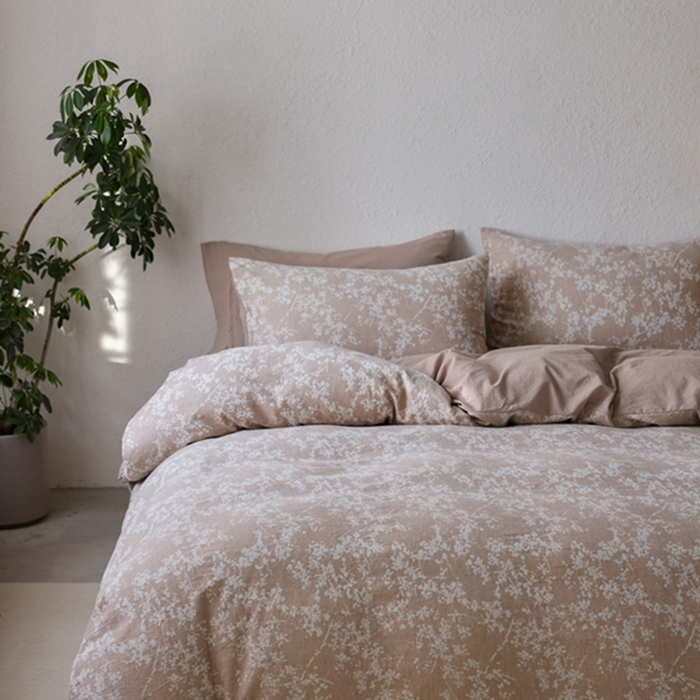 91家纺网 家纺一手货源 找家纺 安莱生活 2025新款三层纱大提花四件套-叶雨朦胧 叶雨朦胧-卡其