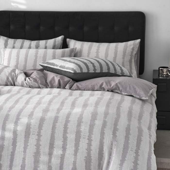 91家纺网 家纺一手货源 找家纺 安莱生活 2025新款三层纱大提花四件套-艾克拉 艾克拉-银灰