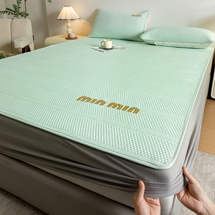 91家纺网 家纺一手货源 找家纺 莱登卡奴 24新款A类抗菌刺绣款冰豆豆凉席床笠款 豆豆床笠-奶白