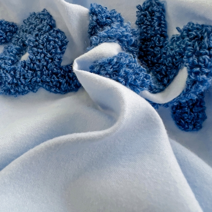 91家纺网 家纺一手货源 找家纺 艾橙家纺 2024新款超柔云朵棉毛巾绣四件套 菲菲兔