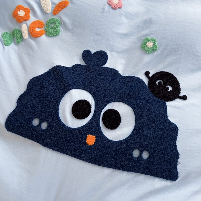 91家纺网 家纺一手货源 找家纺 艾橙家纺 2024新款超柔云朵棉毛巾绣四件套 可爱煤球（蓝）