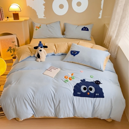 艾橙家纺 2024新款超柔云朵棉毛巾绣四件套 可爱煤球（蓝）