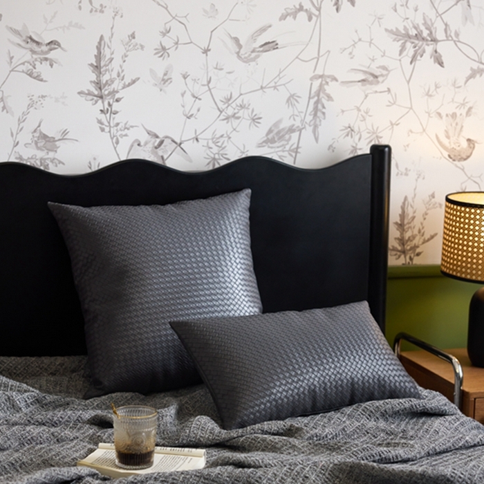 91家纺网 家纺一手货源 找家纺 安莱生活 2024首款编制纹理皮革多功能家用简约创意皮枕 方枕 水泥灰