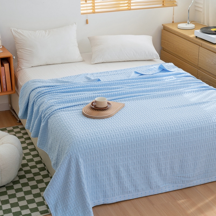 91家纺网 家纺一手货源 找家纺 乐家毛巾被（工厂自产自销） 2024新款简约方块格毛圈 天蓝色