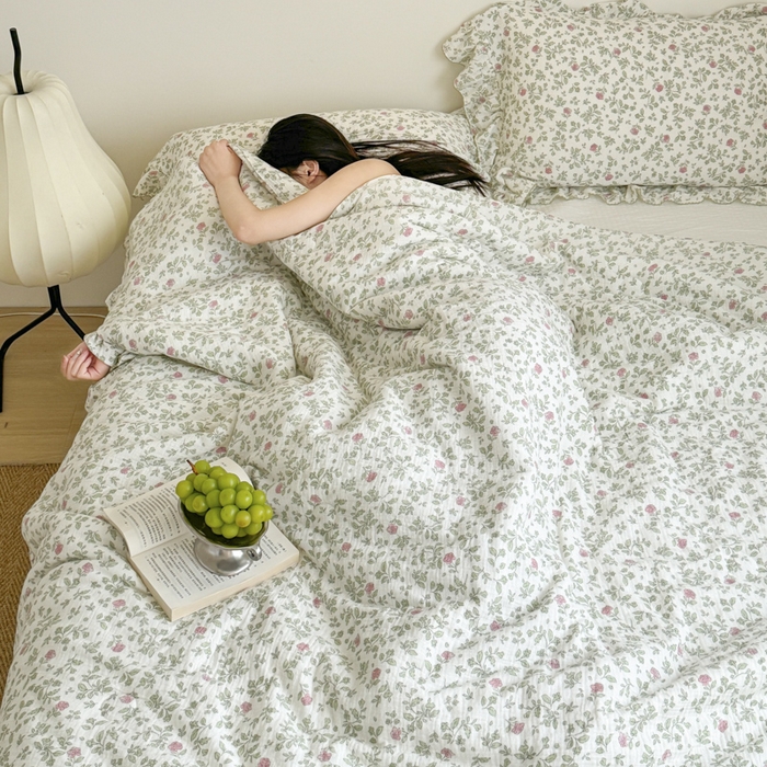 91家纺网 家纺一手货源 找家纺 玛奇朵 2024新款韩式荷叶边全棉双层皱皱纱夏被三件套 洛伊