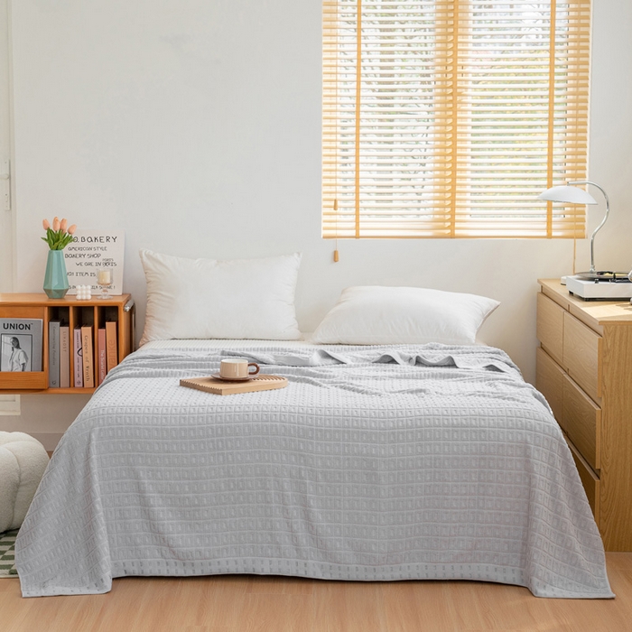 91家纺网 家纺一手货源 找家纺 乐家毛巾被（工厂自产自销） 2024新款简约方块格毛圈 灰色