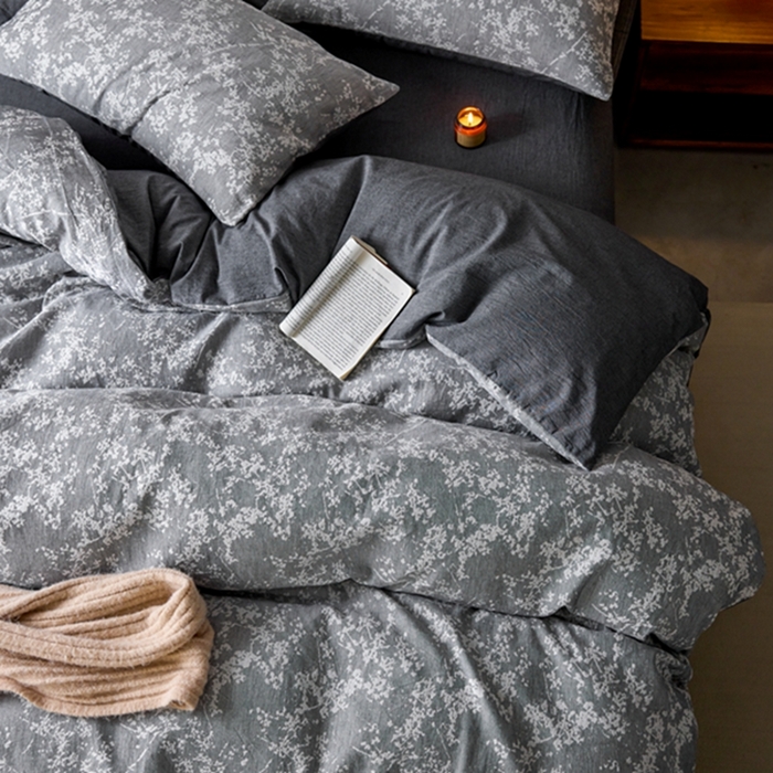 91家纺网 家纺一手货源 找家纺 安莱生活 2025新款三层纱大提花四件套-叶雨朦胧 叶雨朦胧-深灰