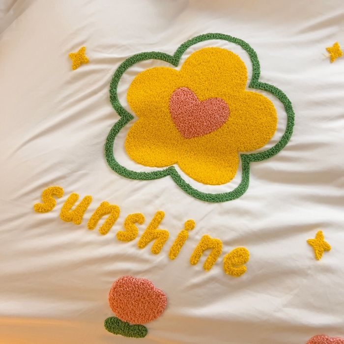 91家纺网 家纺一手货源 找家纺 艾橙家纺 2024新款超柔云朵棉毛巾绣四件套 花儿朵朵