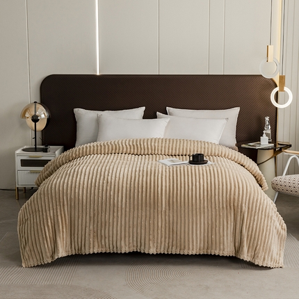 91家纺网 家纺一手货源 找家纺 （总）璐维斯家纺 2025款纯色抽条牛奶绒法莱绒仿兔毛绒毛毯盖毯 跨境 外贸爆款 直播 电商专供 礼品绒毯