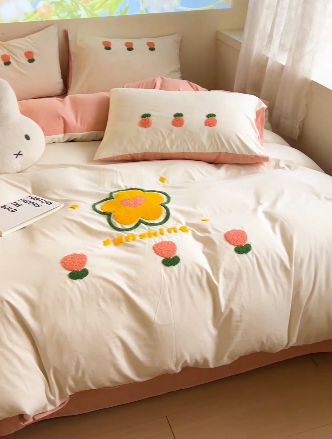 91家纺网 家纺一手货源 找家纺 艾橙家纺 2024新款超柔云朵棉毛巾绣四件套 花儿朵朵