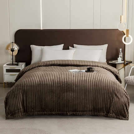 91家纺网 家纺一手货源 找家纺 （总）璐维斯家纺 2025款纯色抽条牛奶绒法莱绒仿兔毛绒毛毯盖毯 跨境 外贸爆款 直播 电商专供 礼品绒毯